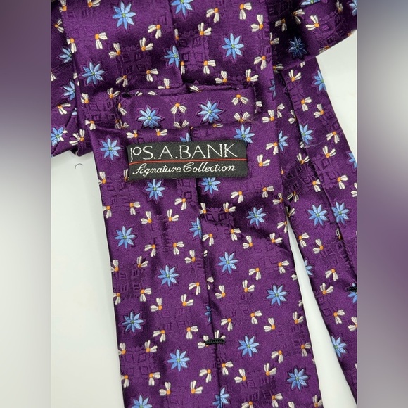 Jos A Bank Mens 100% Silk Purple Floral Necktie - Picture 4 of 4